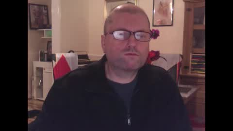Snapshot of wobble444 chatting on February 25, 1:26 am wobble444 online show from February 25, 1:26 am