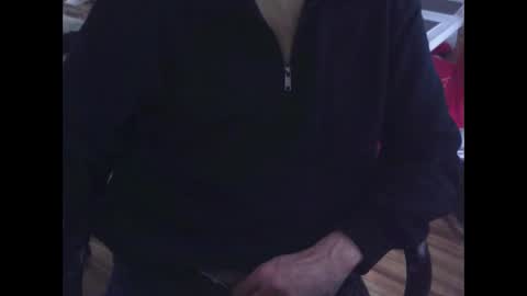 Snapshot of wobble444 chatting on March 6, 11:17 am wobble444 online show from March 6, 11:17 am
