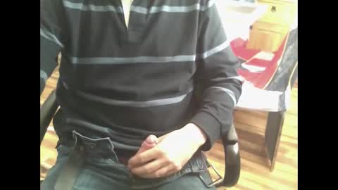 Snapshot of wobble444 chatting on March 18, 10:40 am wobble444 online show from March 18, 10:40 am