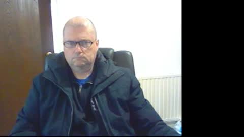 Snapshot of wobble444 chatting on April 14, 9:26 am wobble444 online show from April 14, 9:26 am