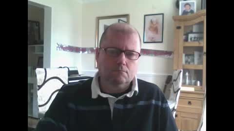 Snapshot of wobble444 chatting on April 20, 10:29 am wobble444 online show from April 20, 10:29 am