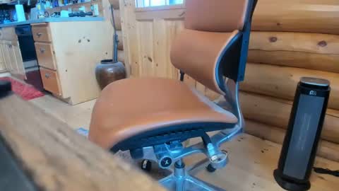 Snapshot of wobbleon chatting on February 3, 9:07 pm Gobbleon online show from February 3, 9:07 pm