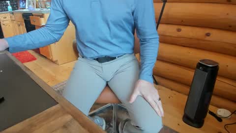 Snapshot of wobbleon chatting on February 8, 5:39 pm Gobbleon online show from February 8, 5:39 pm