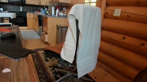 Snapshot of wobbleon chatting on October 5, 5:44 pm Gobbleon online show from October 5, 5:44 pm