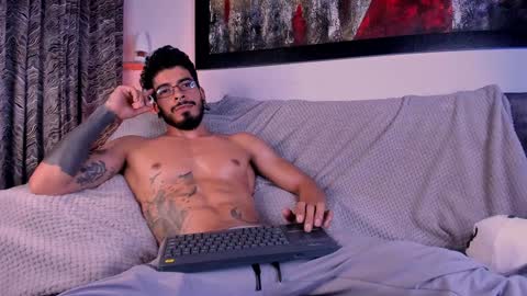 wolferatus online show from December 28, 8:15 pm