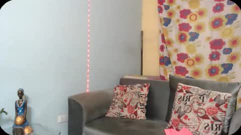 SHENIEL RODRIGUEZ online show from December 2, 3:26 am