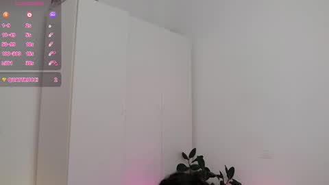 Amalia online show from October 6, 8:28 pm