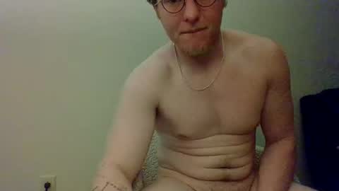 woodp7565 online show from November 30, 10:14 pm