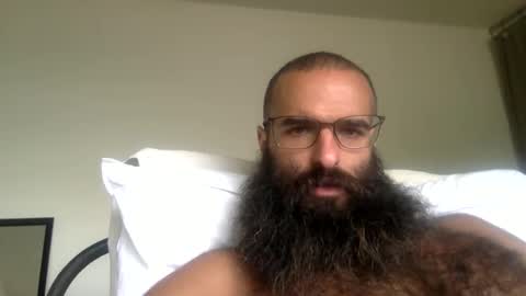 woof_wolf37 online show from April 27, 3:32 pm