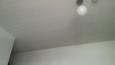 woof_wolf37 online show from May 27, 4:59 pm
