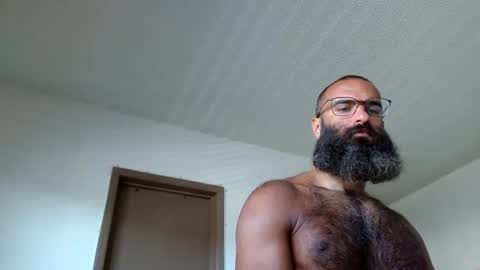 woof_wolf37 online show from June 11, 3:32 pm
