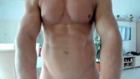 Snapshot of woolfiie chatting on November 14, 8:24 am Wolfie online show from November 14, 8:24 am