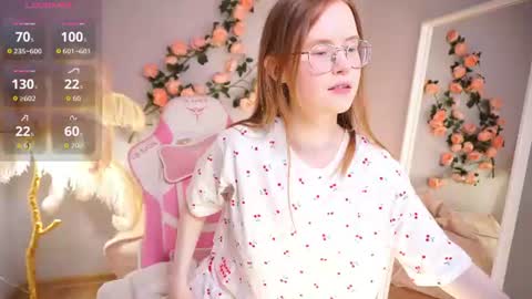 woooobble online show from June 18, 1:59 pm