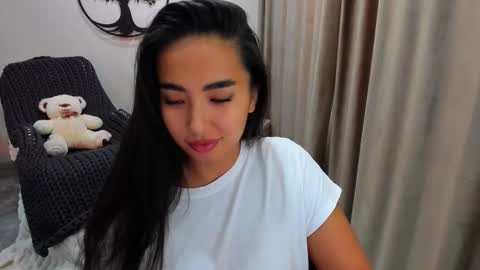 Snapshot of worldofkim chatting on October 22, 6:46 am dudetta Kim online show from October 22, 6:46 am