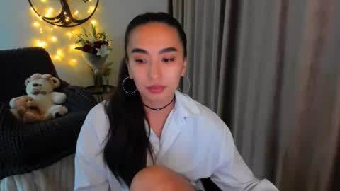 Snapshot of worldofkim chatting on February 19, 8:49 pm dudetta Kim online show from February 19, 8:49 pm