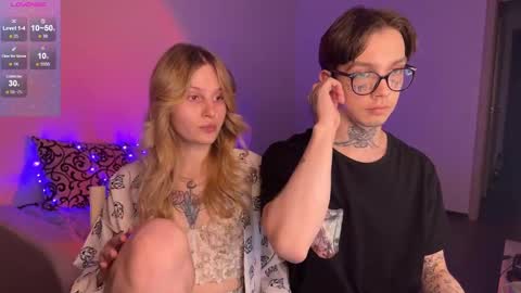 Snapshot of worldofllove chatting on January 18, 7:58 pm Arnika and Simon online show from January 18, 7:58 pm