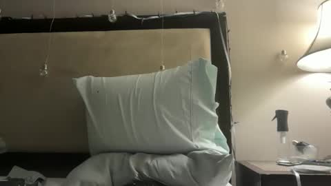Snapshot of worthdaddy2cum chatting on April 4, 1:19 pm cum4me online show from April 4, 1:19 pm