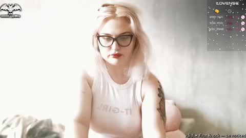 Goddess Sophy online show from June 7, 4:00 pm