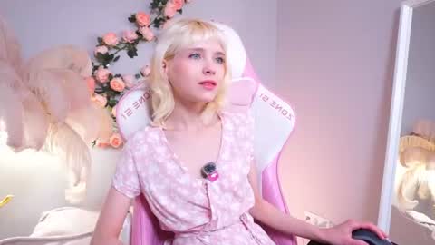 wow_angel online show from July 1, 5:42 am