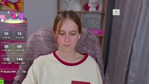 wow_emma_ online show from July 28, 3:21 pm