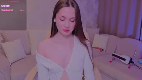 Snapshot of wow_kate chatting on November 15, 2:13 pm Kate online show from November 15, 2:13 pm