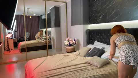 Maya online show from March 23, 1:09 am