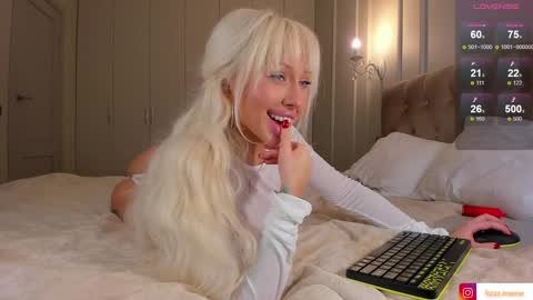 Liza online show from December 23, 3:23 pm