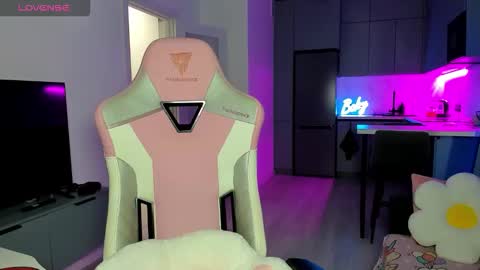 Emi online show from January 13, 5:07 pm