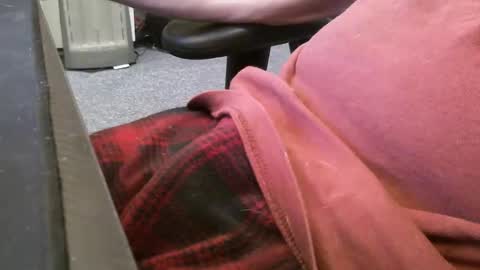 Snapshot of wrangleat0r chatting on December 3, 2:58 am wrangleat0r online show from December 3, 2:58 am