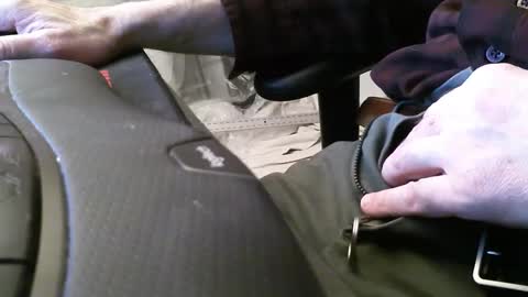 Snapshot of wrangleat0r chatting on February 14, 1:13 am wrangleat0r online show from February 14, 1:13 am