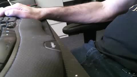 Snapshot of wrangleat0r chatting on November 9, 8:51 pm wrangleat0r online show from November 9, 8:51 pm