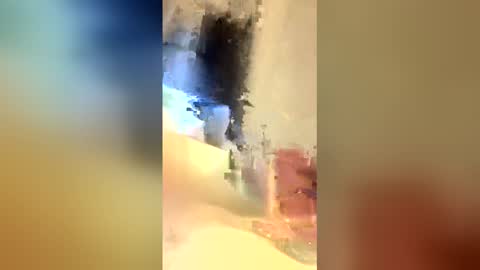 Snapshot of wtf153018 chatting on April 4, 1:30 pm wtf153018 online show from April 4, 1:30 pm