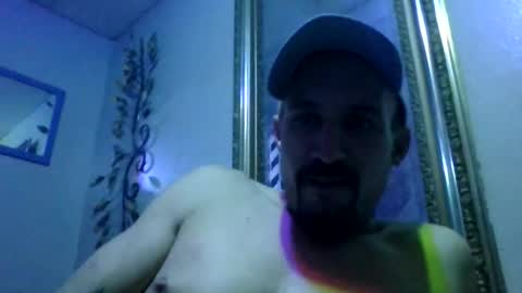 Snapshot of wundrsword33 chatting on December 5, 2:47 pm BONER DONOR online show from December 5, 2:47 pm