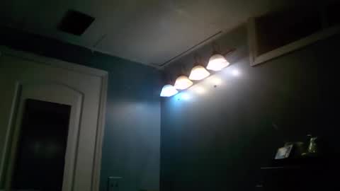 Snapshot of wundrsword33 chatting on February 4, 11:27 am BONER DONOR online show from February 4, 11:27 am