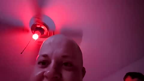 Snapshot of wundrsword33 chatting on March 29, 3:39 am BONER DONOR online show from March 29, 3:39 am