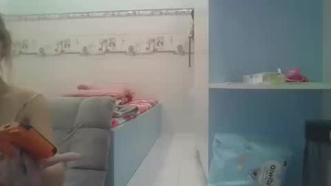 Snapshot of wwetpusy chatting on December 17, 10:21 am wwetpusy online show from December 17, 10:21 am