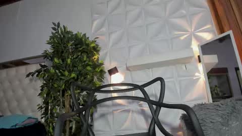 wyatt online show from October 26, 9:04 am