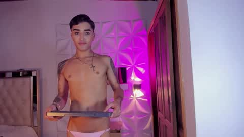 wyatt online show from December 15, 2:27 am