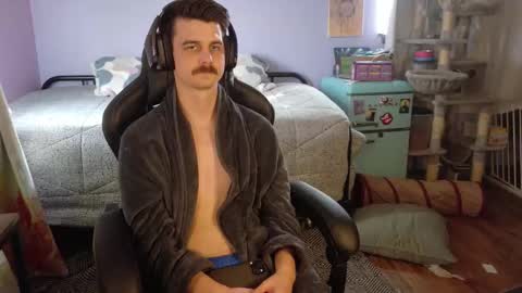 Wyatt online show from December 17, 5:08 pm