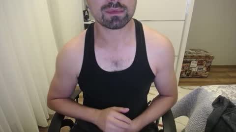 Snapshot of x_____0_____x chatting on September 14, 8:19 pm Mr. Lonely online show from September 14, 8:19 pm