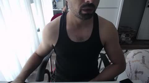 Snapshot of x_____0_____x chatting on September 15, 10:59 am Mr. Lonely online show from September 15, 10:59 am