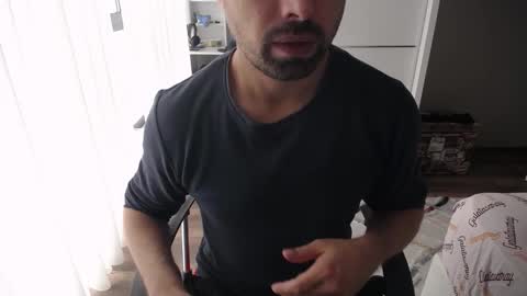 Snapshot of x_____0_____x chatting on October 1, 11:05 am Mr. Lonely online show from October 1, 11:05 am