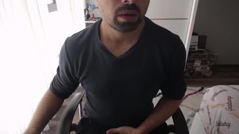 Snapshot of x_____0_____x chatting on October 3, 10:23 am Mr. Lonely online show from October 3, 10:23 am