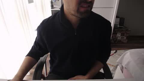 Snapshot of x_____0_____x chatting on October 13, 10:37 am Mr. Lonely online show from October 13, 10:37 am