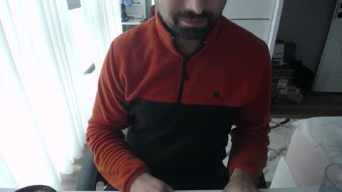 Snapshot of x_____0_____x chatting on October 23, 11:42 am Mr. Lonely online show from October 23, 11:42 am