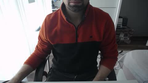 Snapshot of x_____0_____x chatting on October 27, 10:08 am Mr. Lonely online show from October 27, 10:08 am