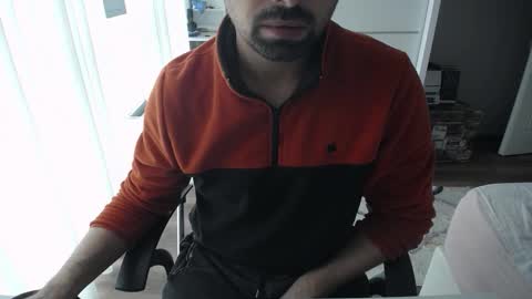 Snapshot of x_____0_____x chatting on October 28, 10:41 am Mr. Lonely online show from October 28, 10:41 am