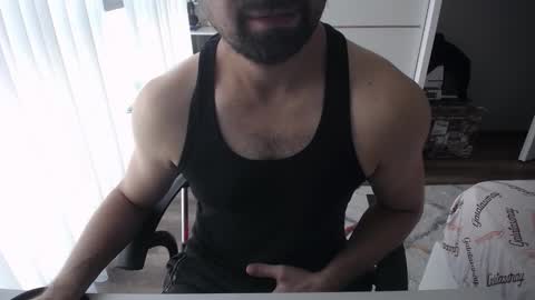 Snapshot of x_____0_____x chatting on November 10, 11:42 am Mr. Lonely online show from November 10, 11:42 am