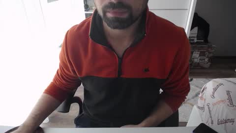 Snapshot of x_____0_____x chatting on November 11, 11:54 am Mr. Lonely online show from November 11, 11:54 am