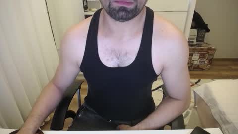 Snapshot of x_____0_____x chatting on November 19, 9:48 pm Mr. Lonely online show from November 19, 9:48 pm